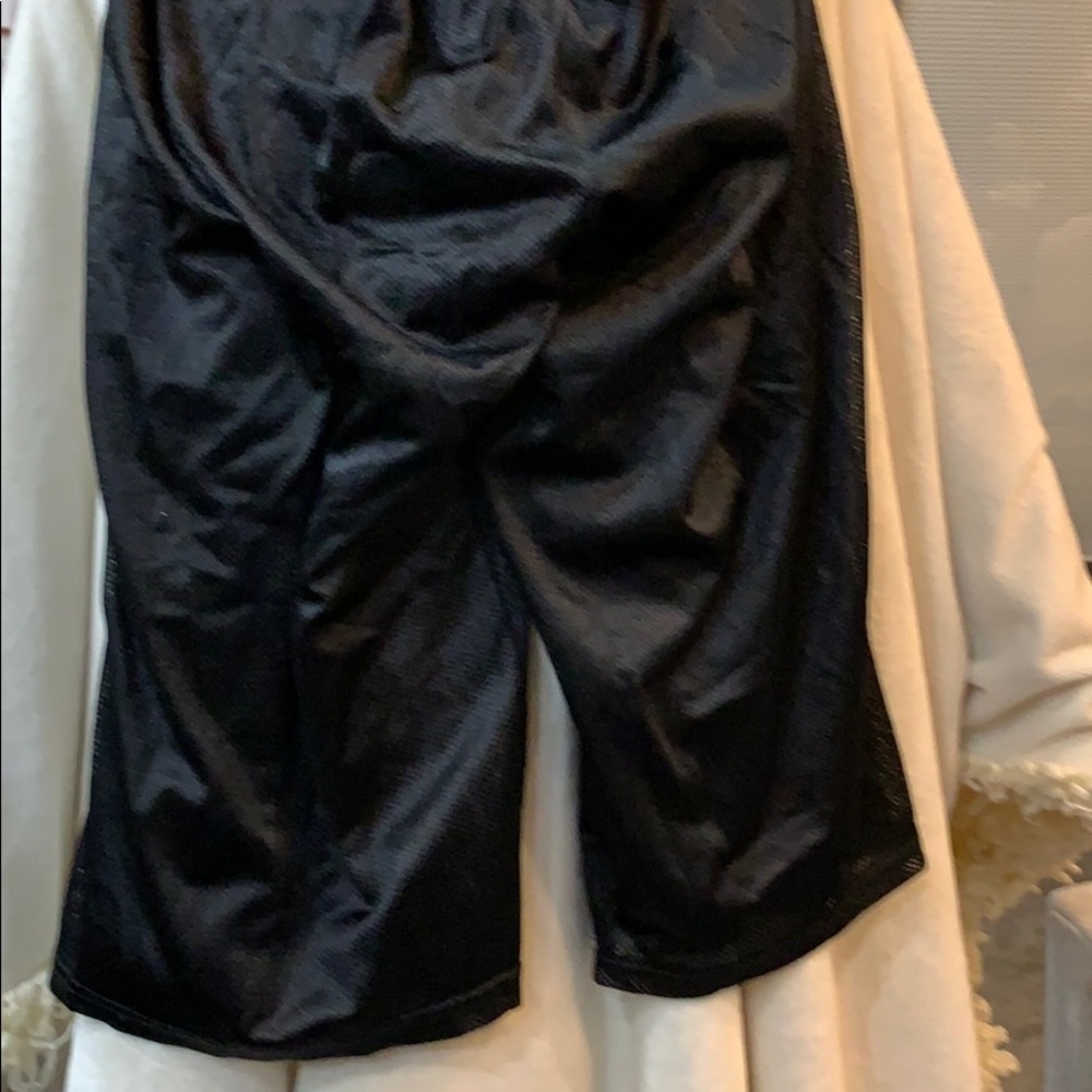Shorts - Picture 3 of 4